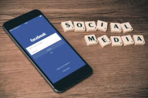 Copertina articolo iscriversi a Facebook senza email